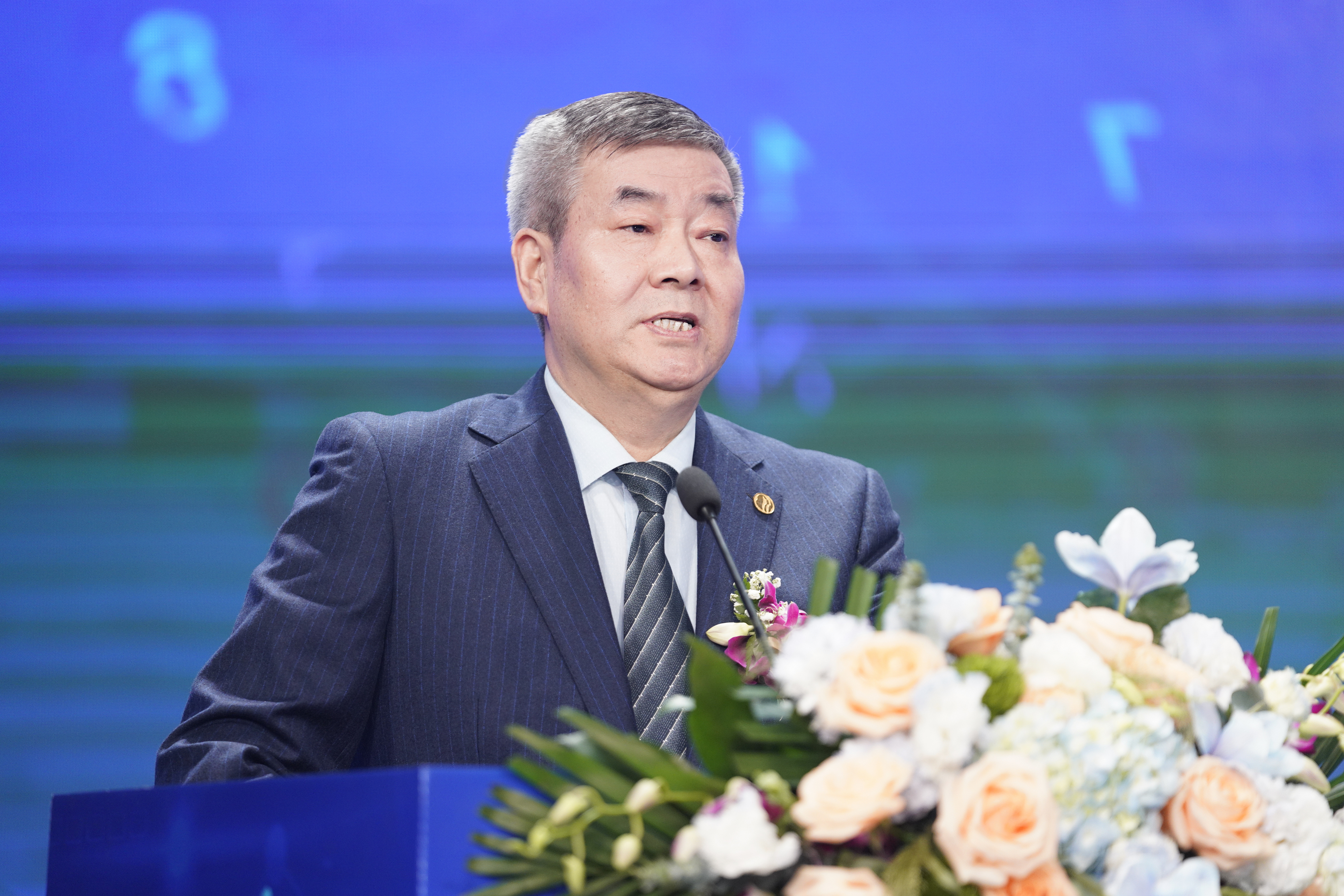 三八婦樂袁曉峰：學(xué)習(xí)黨的二十屆三中全會精神，堅定企業(yè)發(fā)展信心。